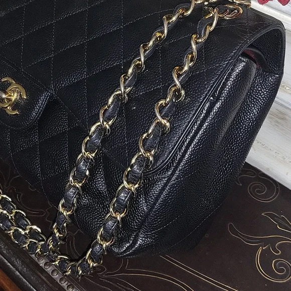 Chanel Jumbo Flap - Picture 4 of 15